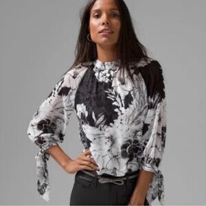 White House Black Market Monochrome Floral Blouse Sz S 3/4 Sleeve